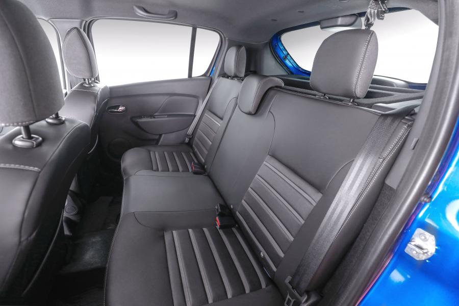 Интерьер Renault Sandero 2019 года  (LA) (фото 20 из 33)